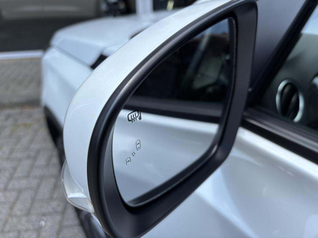 Suzuki Vitara 1.4 boosterjet style smart hybrid