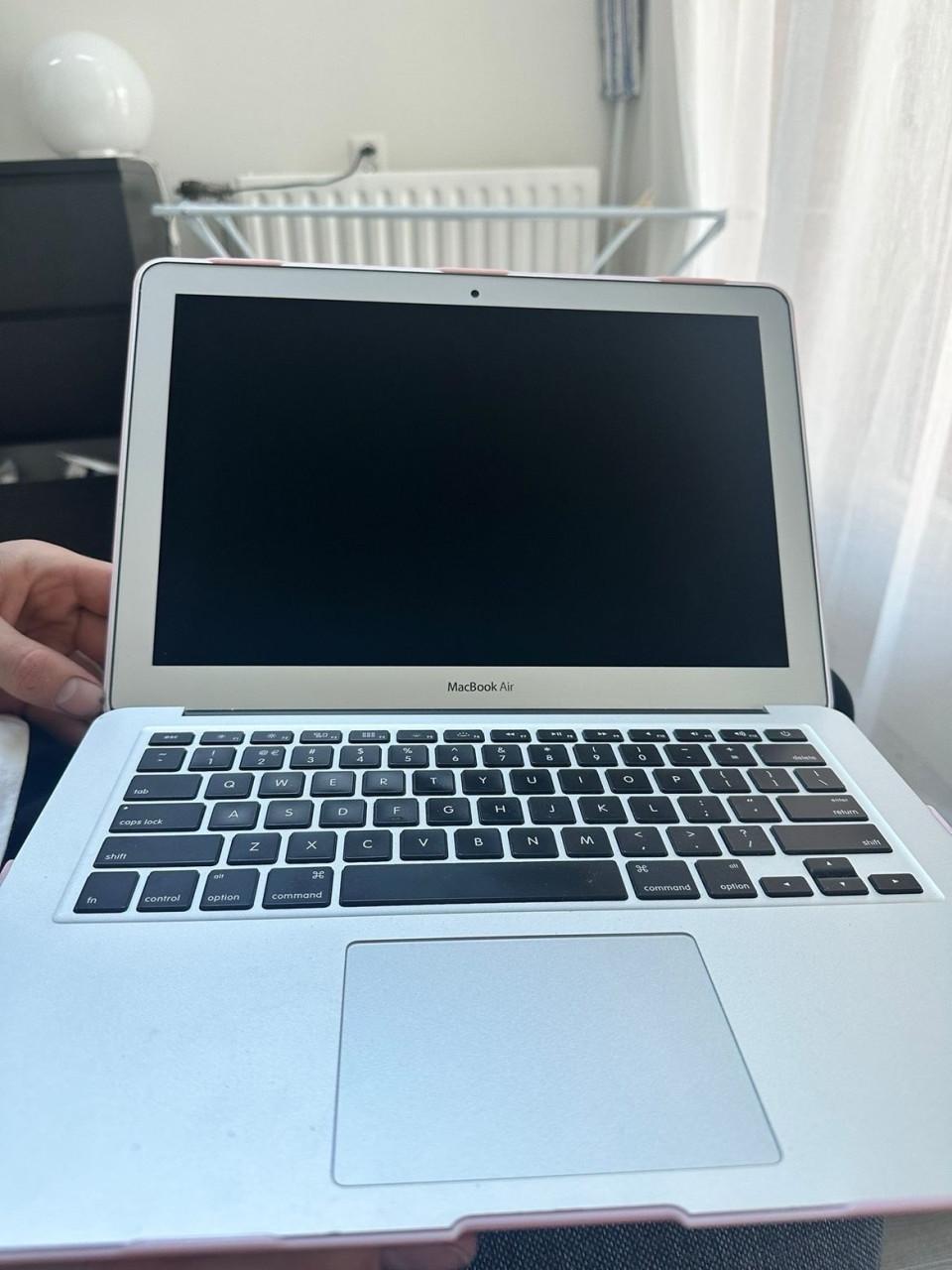 Macbook air (2017) “13