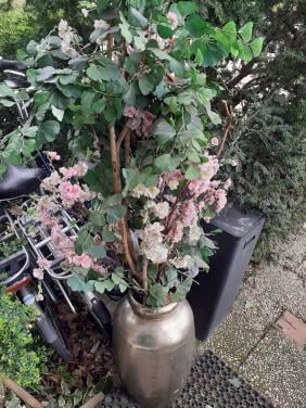 Kunst-Plant  in geel koper bloempot groot ca. 170 cm