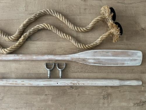 2 decoratieve touwlampen + 2 authentieke houten roeiriemen (white wash)