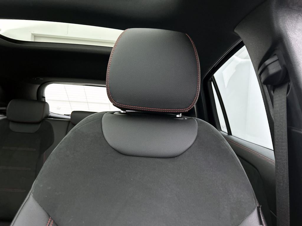 Mercedes-Benz Gla-klasse 200 amg line | sfeerverlichting | panoramadak | cr