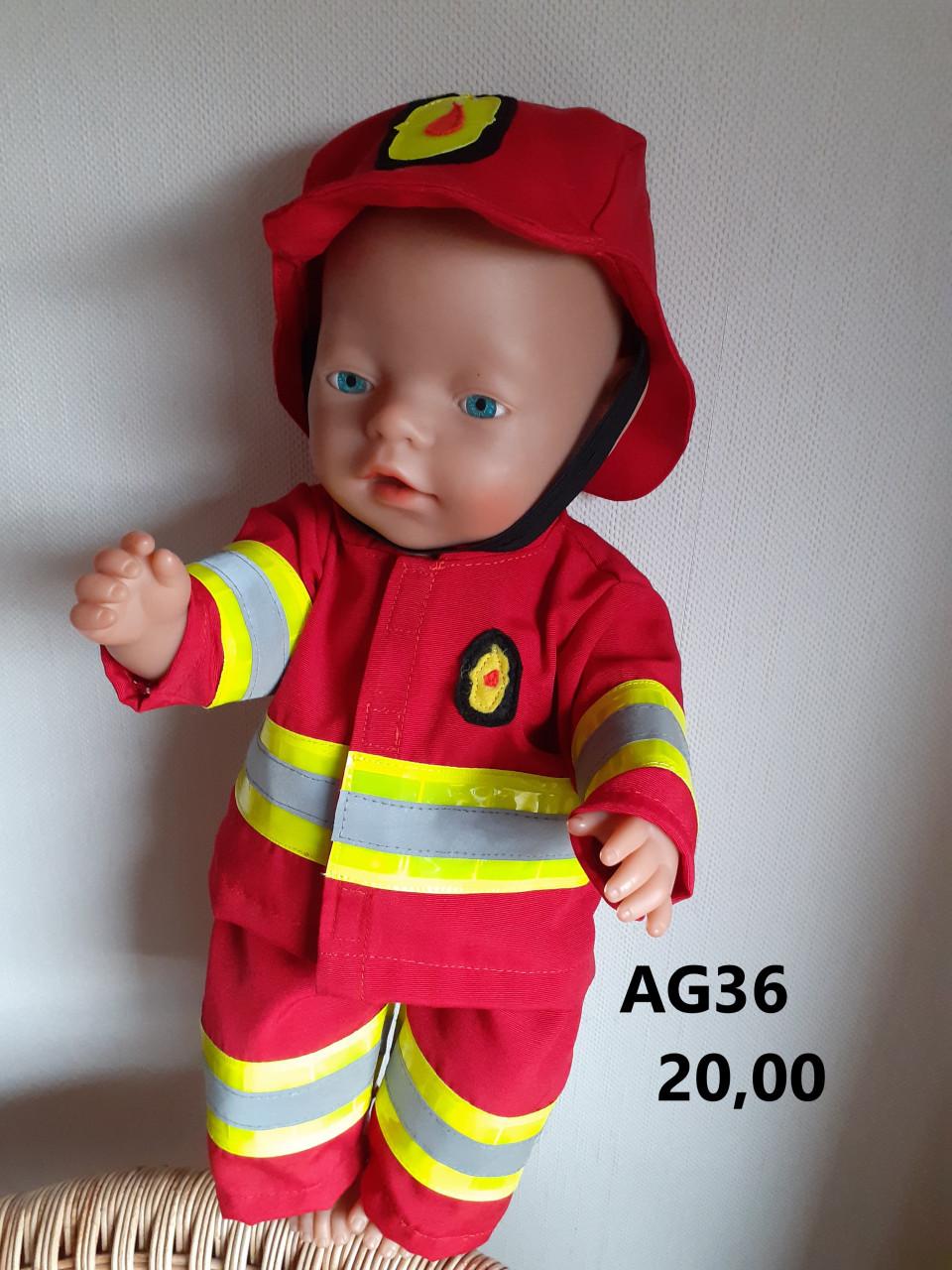 Poppenkleertjes baby born. Brandweerpak. Opbrengst KiKa.