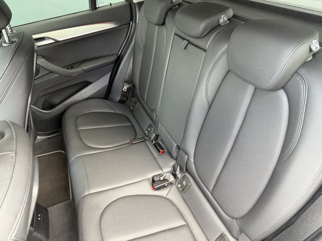 BMW X1 s-drive18i 140pk high executive