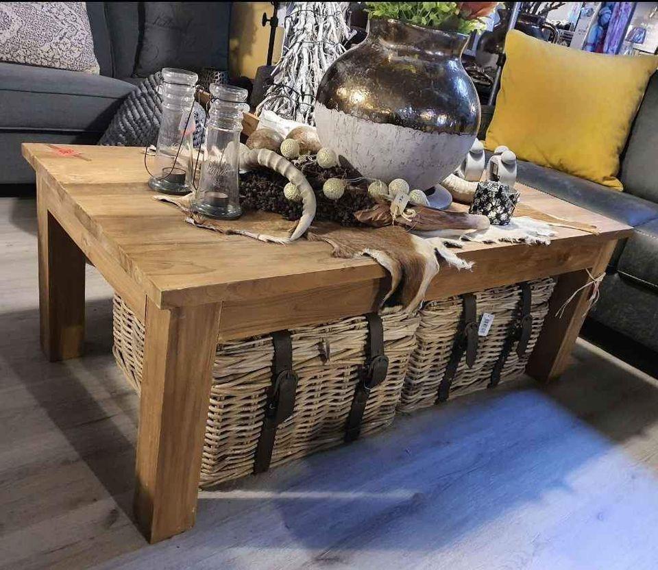 OOK VOOR DECORATIE, VERLICHTING, BANKEN, KASTJES, TAFELS KIJKT U BIJ 3Z