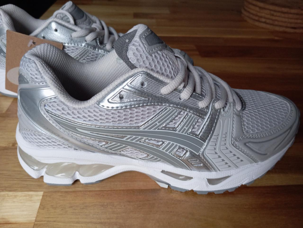 Asics Gel Kayano 14 - maat 39