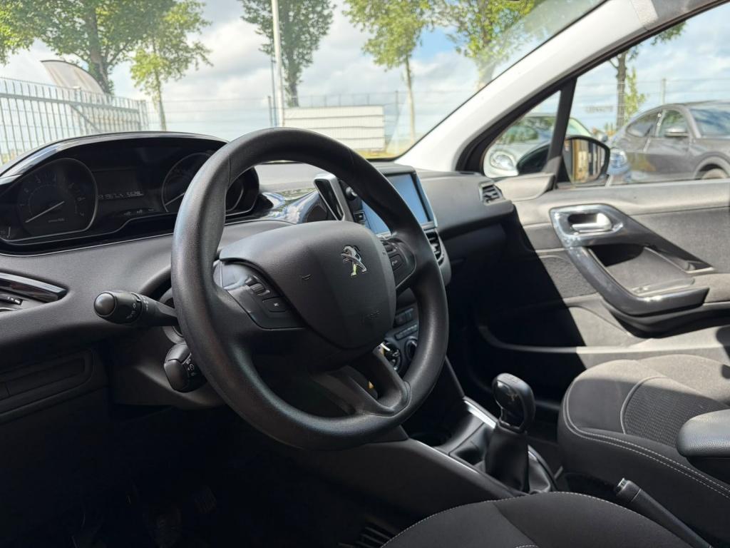 Peugeot 208 1.2 puret. blue lion