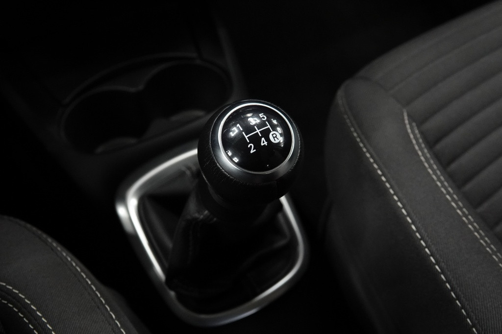 Toyota Yaris 1.0 vvt-i | camera | 15" | bluetooth |
