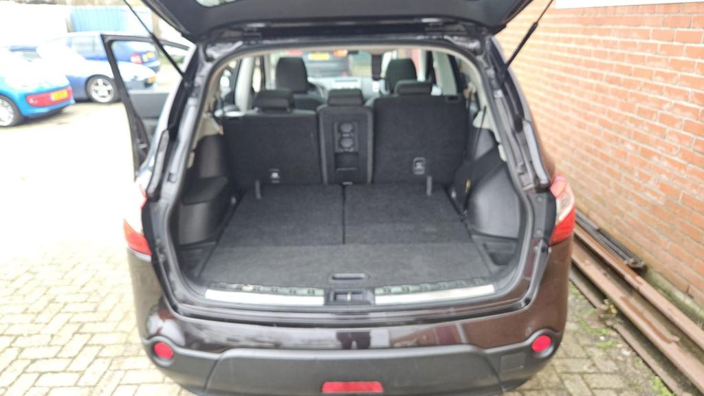 Nissan Qashqai +2 1.6 connect edition