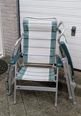 2 Dukdalf Campingstoelen met 1 Voetbank