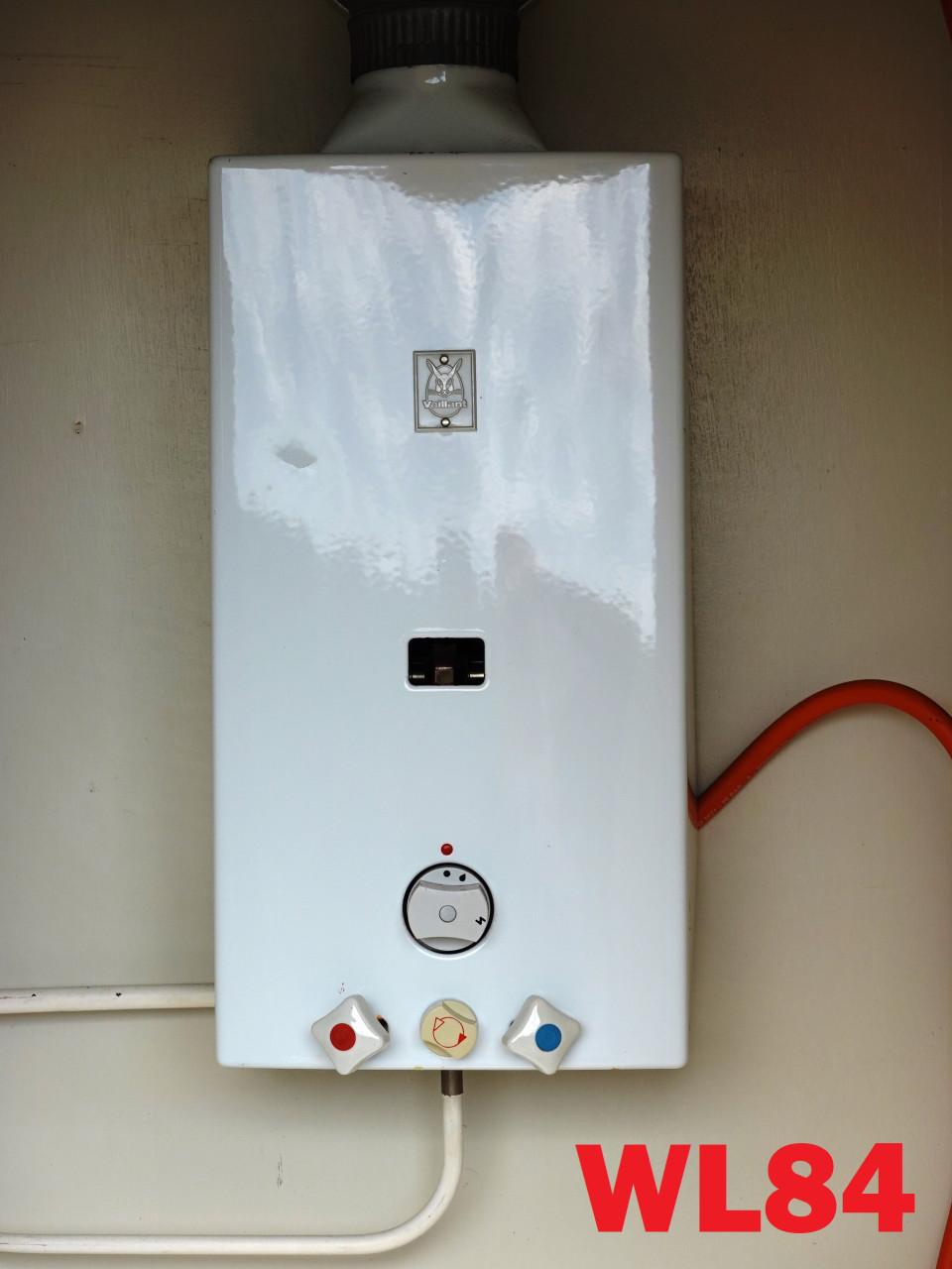 Leuk 4 pers strandhuisje met vlonderterras en dubbel glas te koop