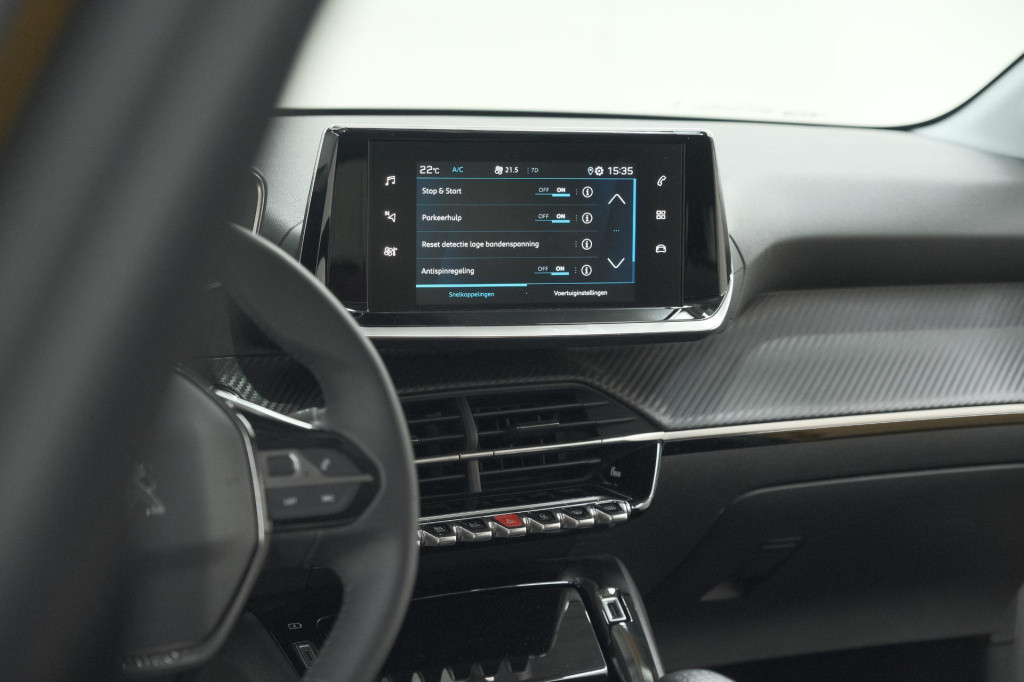 Peugeot 208 puretech 100 allure | adaptieve cruise control | camera | apple