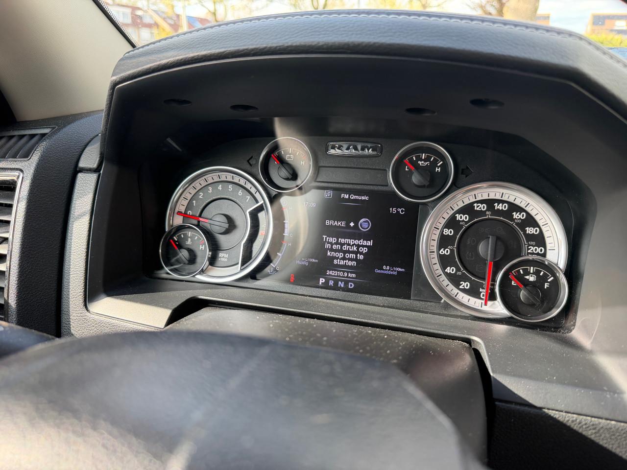 Dodge Ram 1500 Sport  5.7 Hemi 2016