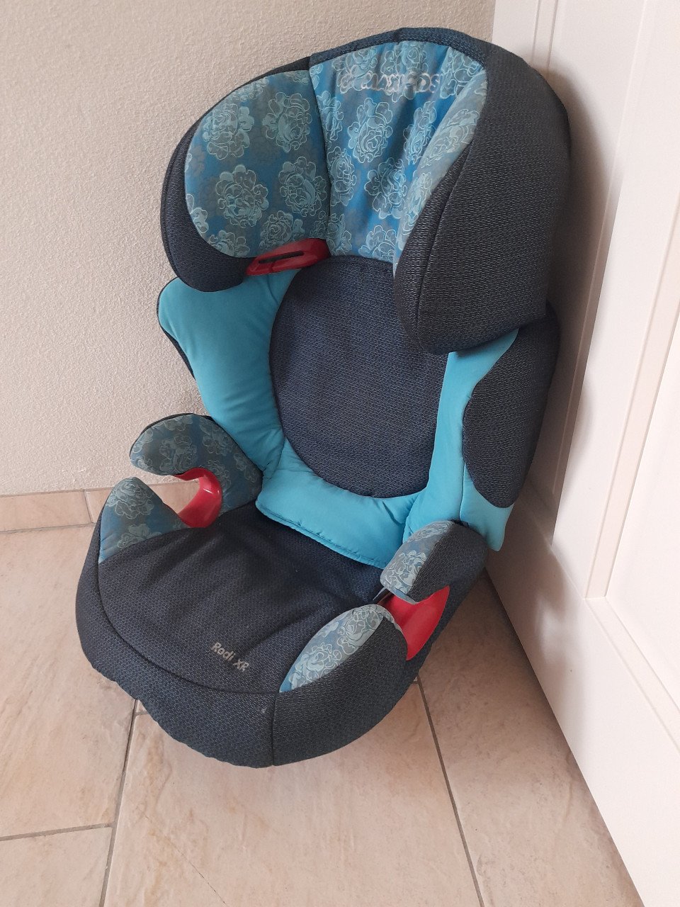 Maxi cosi autostoel  15 /36 kg (in goede nette staat )