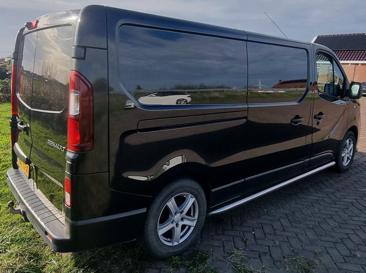 Renault Trafic Comfort Energy Marge particulier zwart metallic airco apk