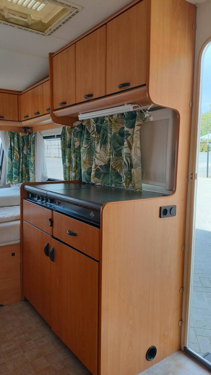 Hobby 430 met voortent