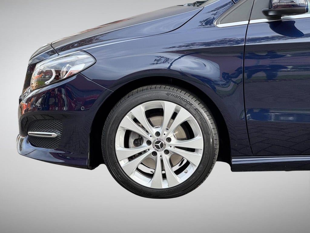 Mercedes-Benz B-Klasse 200 ambition automaat, nl-auto trekhaak uitklapbaar!