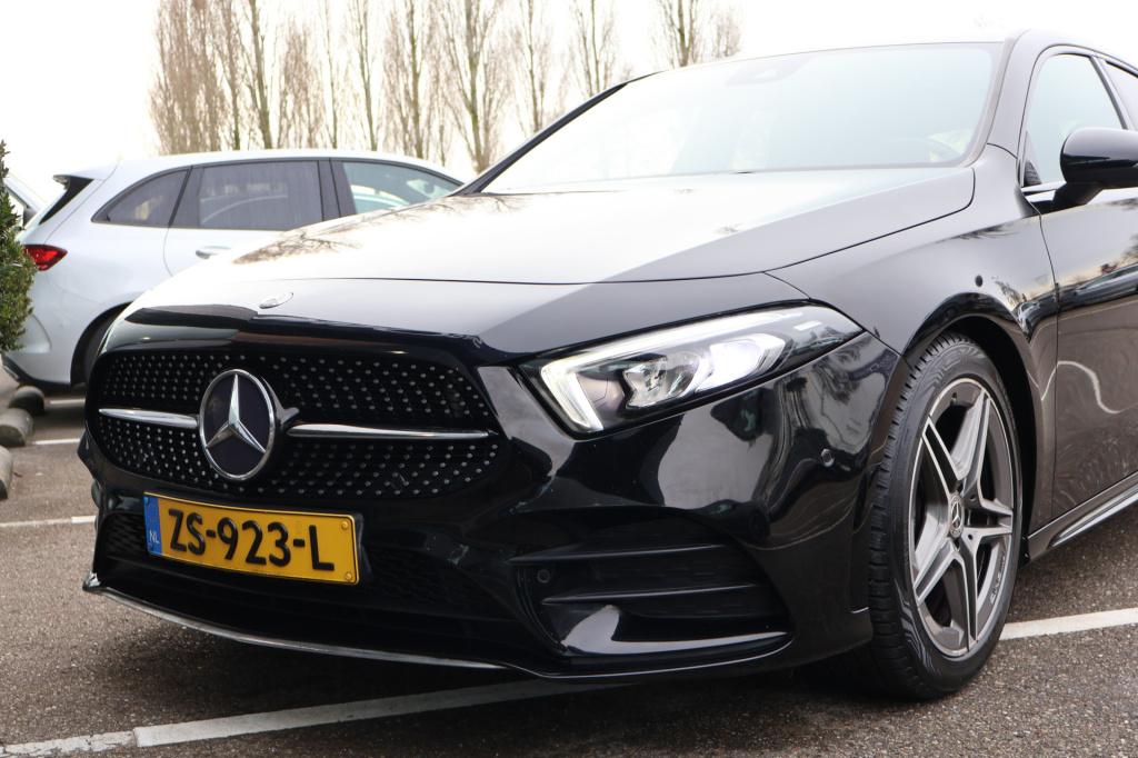 Mercedes-Benz A-Klasse 180 business solution amg i btw i automaat i camera 