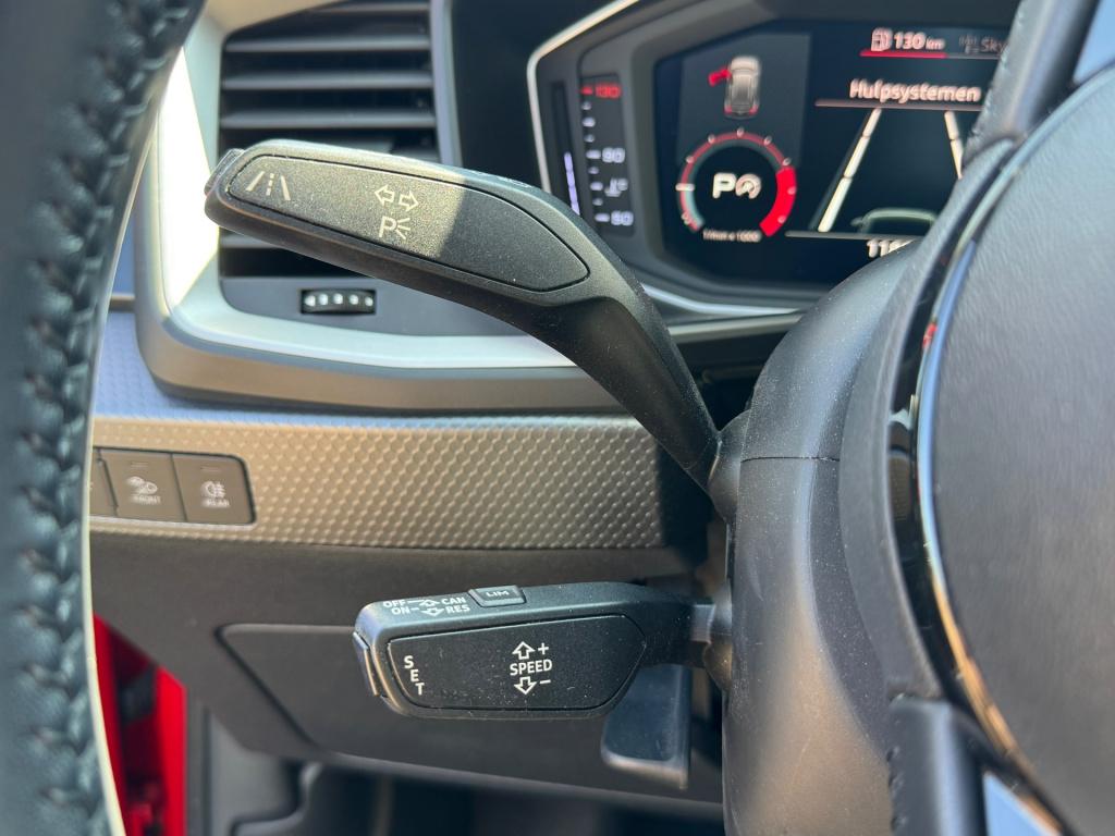 Audi A1 Sportback 30 tfsi s line * matrix led * carplay * cruise control * 