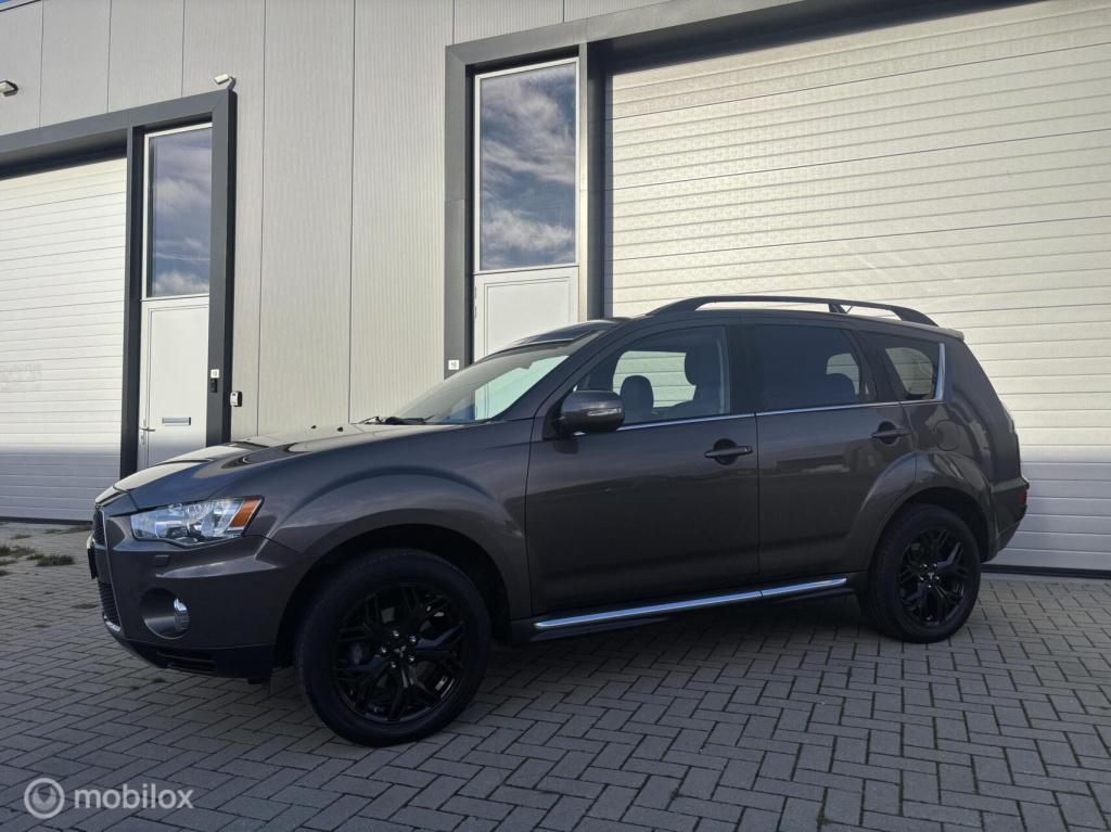 Mitsubishi Outlander 2.0 instyle