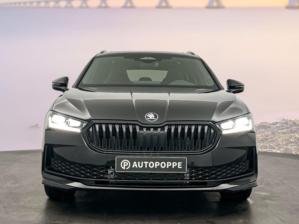 Skoda Superb sportline business 1.5 tsi phev 150 kw / 204 pk co