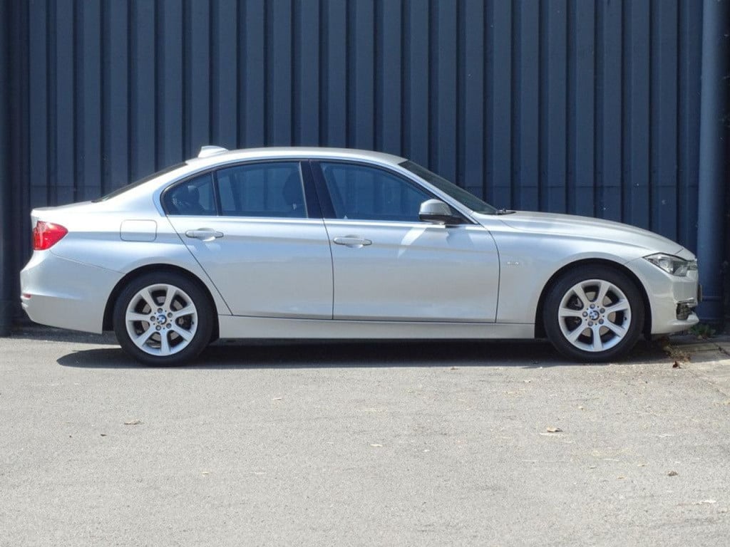 BMW 3-serie 316i executive sport