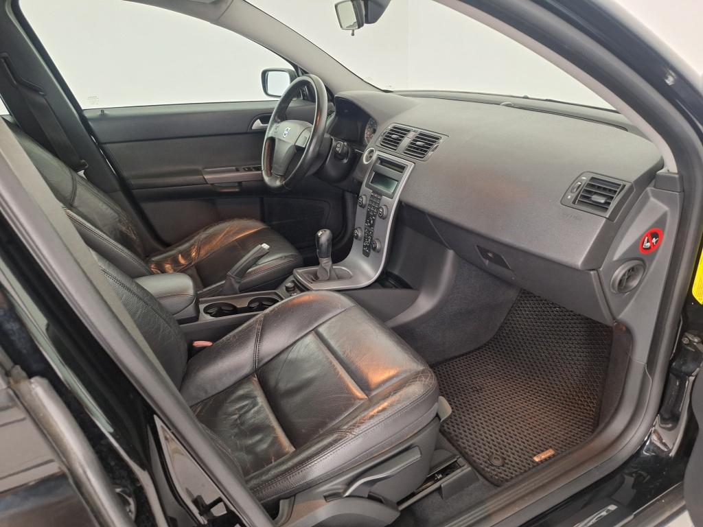 Volvo V50 1.8 momentum | trekhaak | airco | cruise control
