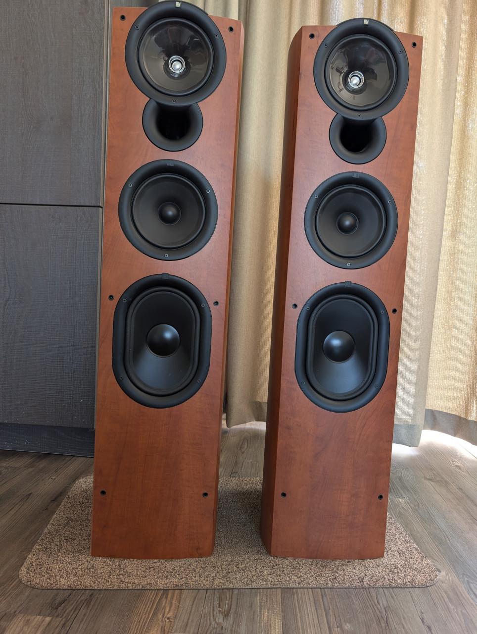 Kef speakerset
