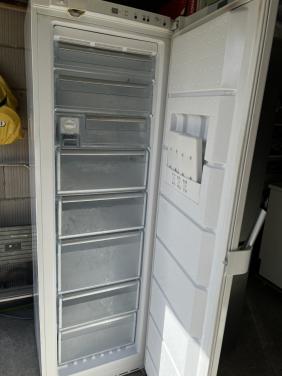 Bosch NoFrost vrieskast / vriezer 185x60 cm 253 liter A+ klasse