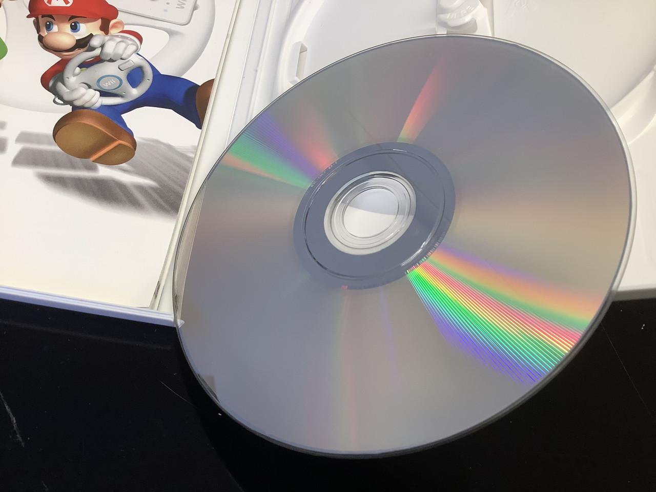 Nintendo Wii spel : Mario Kart + stuurtjes