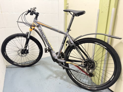 Mountainbike met 2 nieuwe buitenband