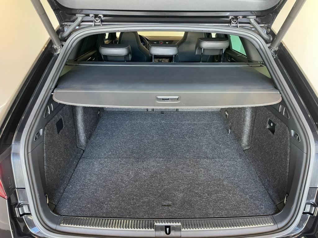 Skoda Superb combi 1.4 tsi iv sportline business