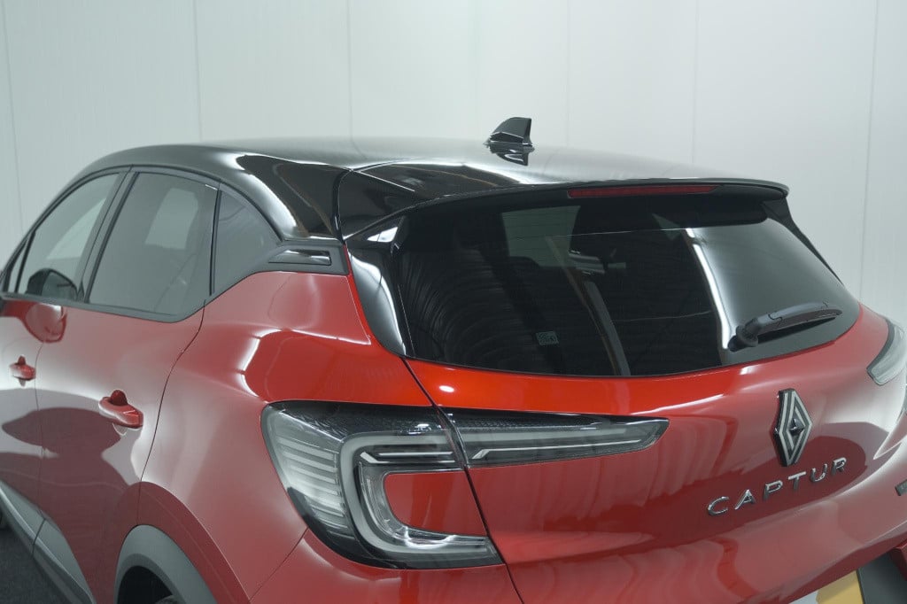 Renault Captur 1.6 e-tech full hybrid 145 techno | advanced driving | camer