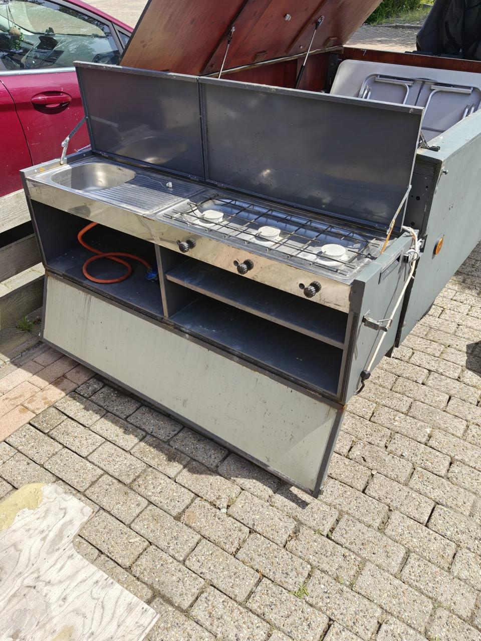 6 persoons familie tent met karretje incl keuken