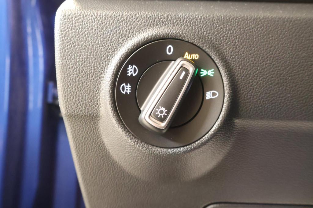 Volkswagen T-roc 1.0 tsi style nl auto, acc, panoramadak, all season, carpl