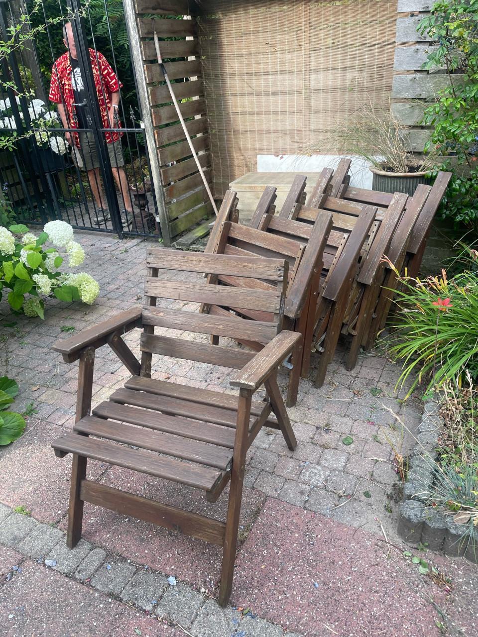 6 houten tuinstoelen