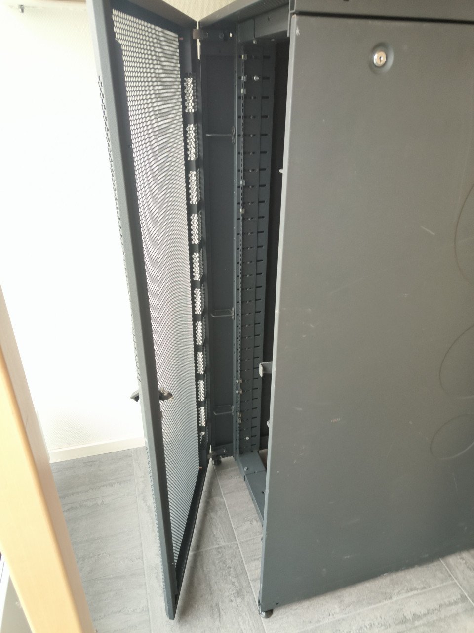 Serverkast / Patchkast / 19 inch rack 22U
