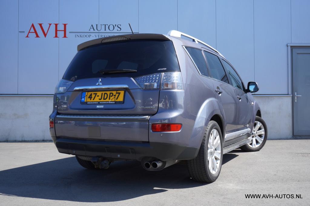 Mitsubishi Outlander 2.2 di-d instyle