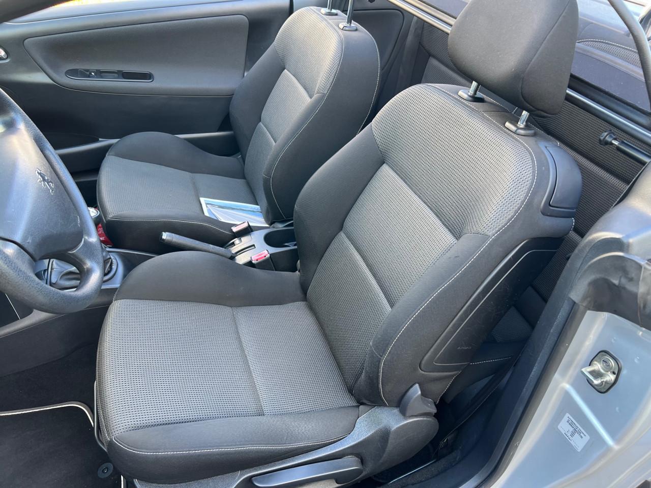 Peugeot 207 Cabrio uit 2012 met slechts 100.500 km