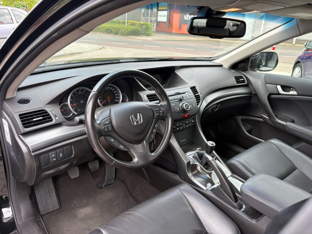 Honda Accord 2.0 executive