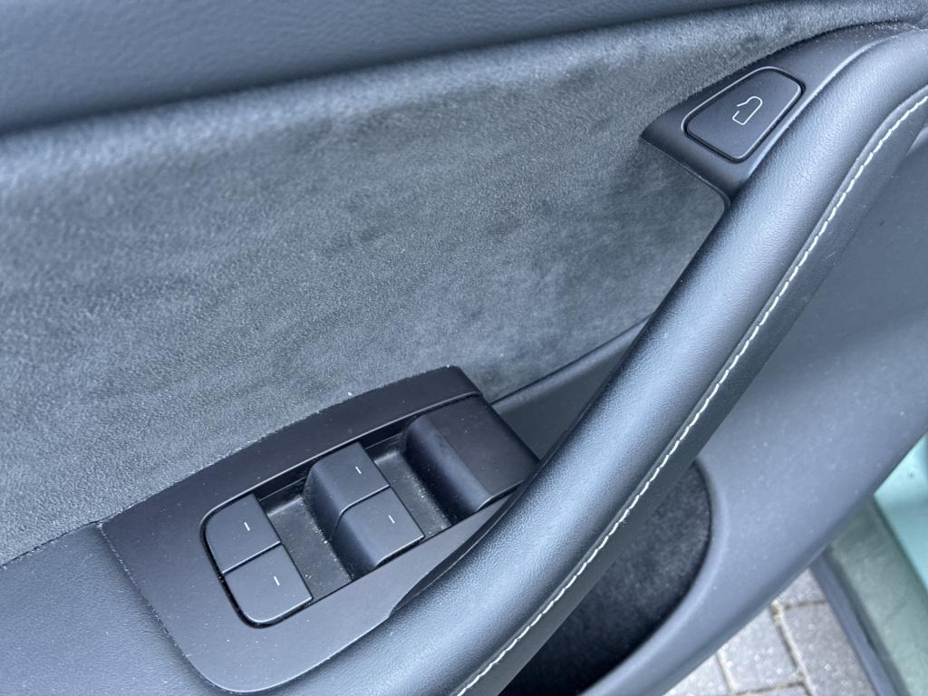 Tesla Model Y performance awd 75 kwh leder | parkeercamera | schuif-kanteld