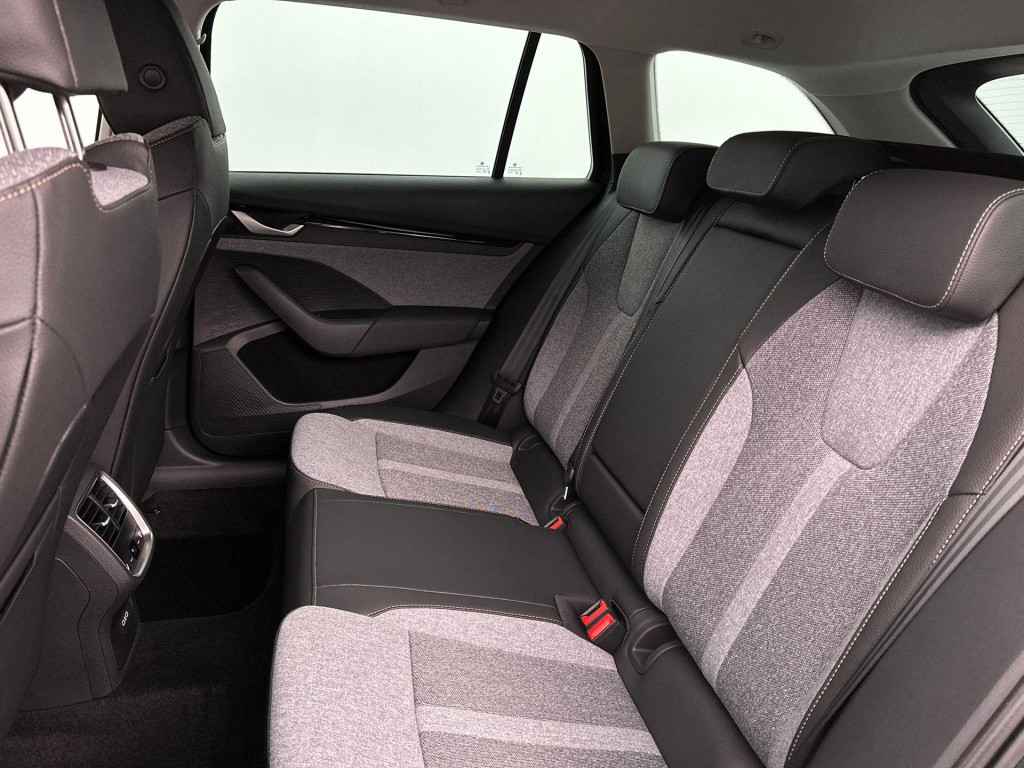 Skoda Octavia combi 1.5 tsi business edition plus 115pk