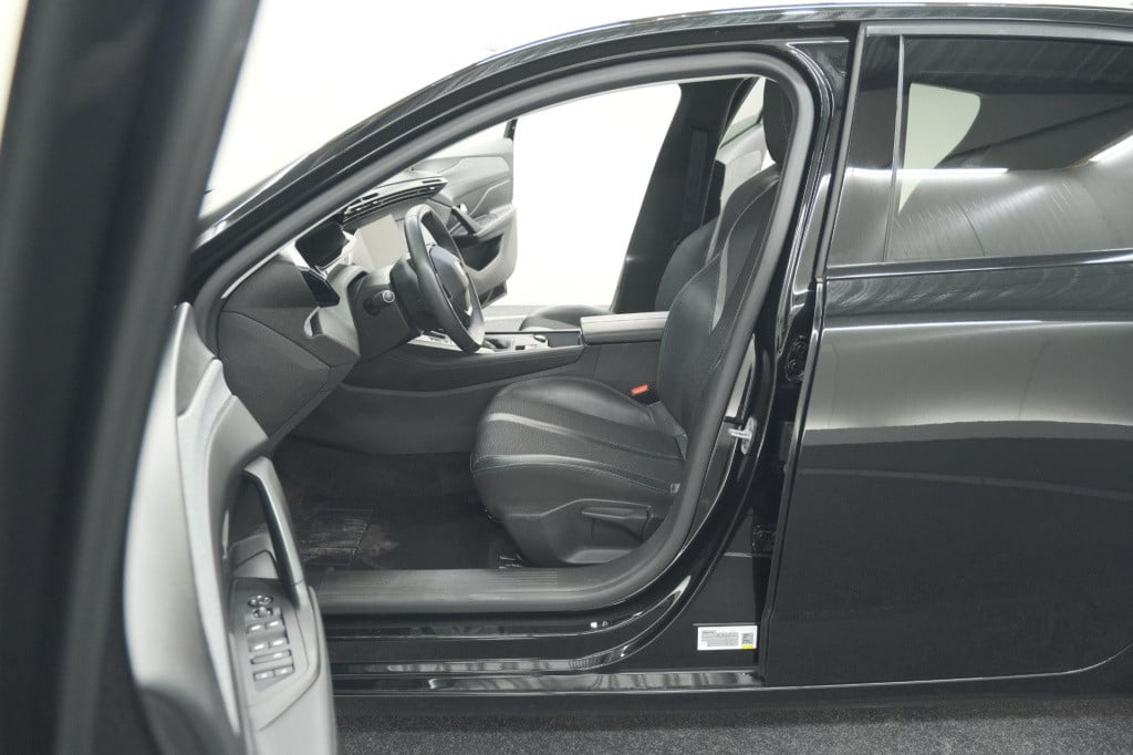 Peugeot 308 puretech 130 allure | camera | navigatie | parkeersensoren | ap