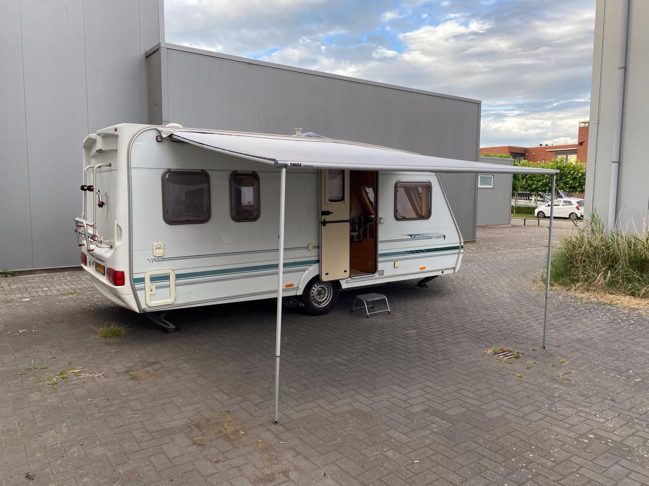 Swift challenger 490 caravan met mover
