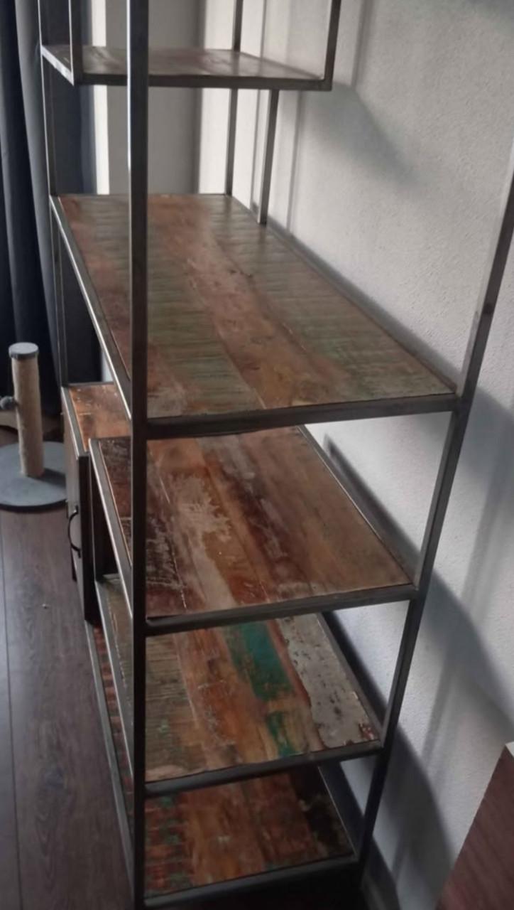 Industriële woonkamer kast