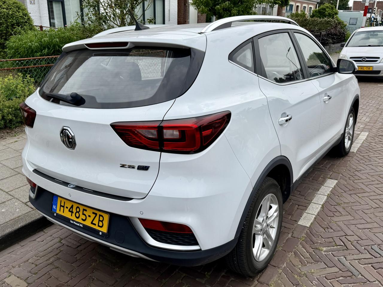 MG ZS EV elektrisch. Laden aan gewoon stopcontact. Inruil nog. Boot/auto