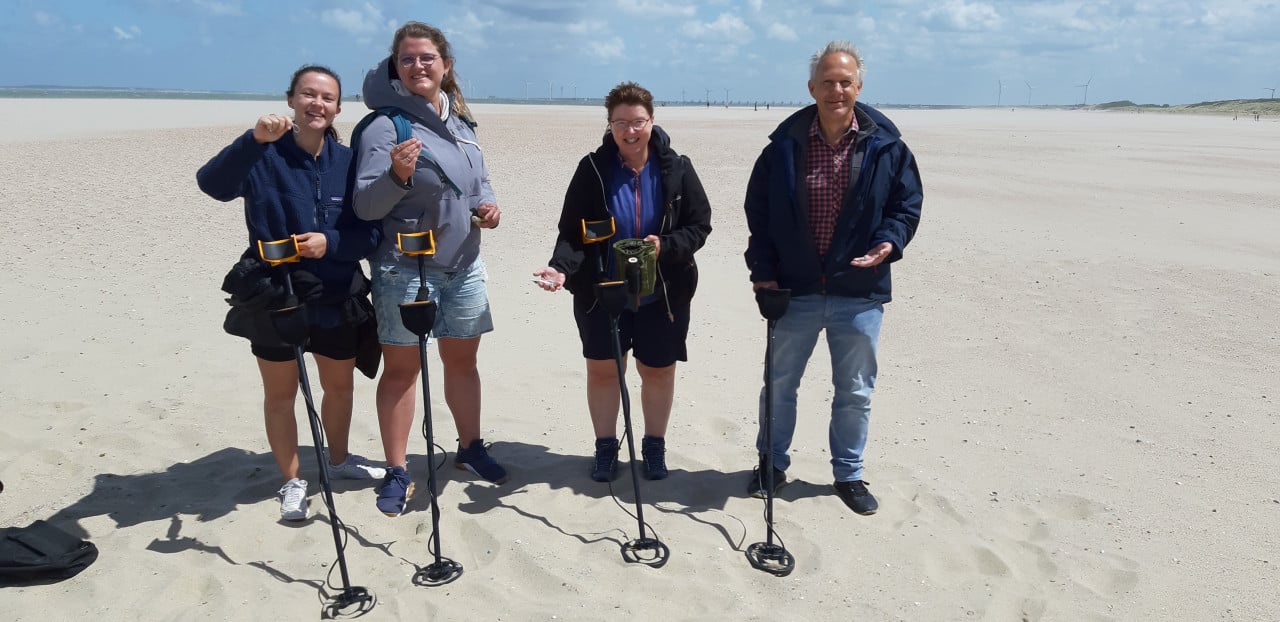 Strandactiviteiten met Luctor et Detector