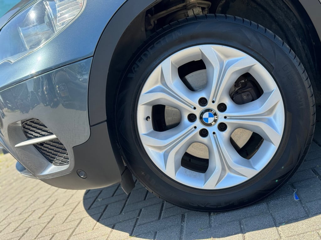 BMW X5 xdrive35i * leder * 19 inch * trekhaak * pdc 2x