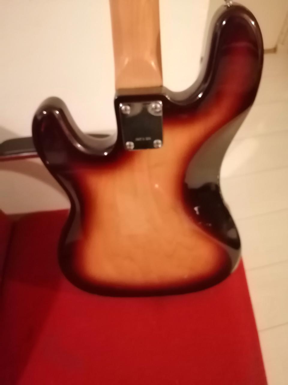 Maya basgitaar japan