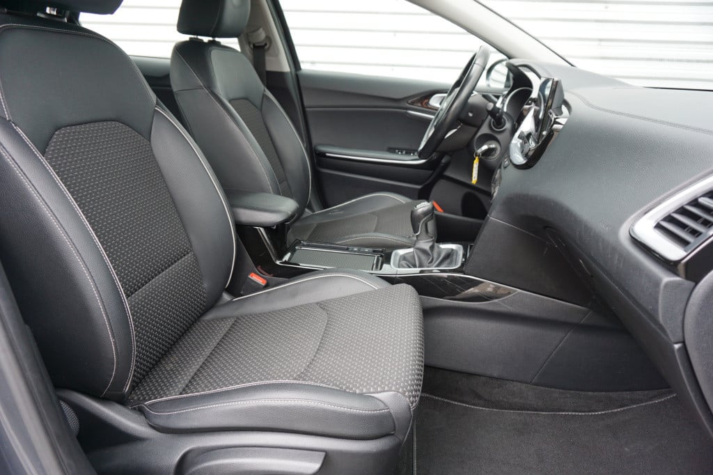 Kia Xceed 1.0 t-gdi dynamicline climate / navi / camera / cruise / lane ass