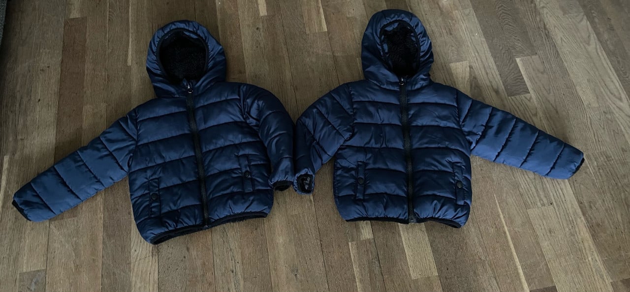 2x winterjas maat 98/104